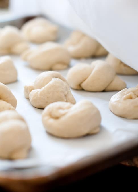 garlic knots recipe dough rising for garlic knots