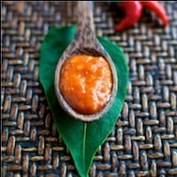 Thumbnail image for Chili Garlic Hot Sauce Recipe- Cult Sriracha style